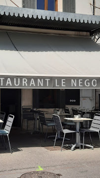 Atmosphère du Restaurant français Restaurant Le Négo à L'Isle-sur-la-Sorgue - n°8