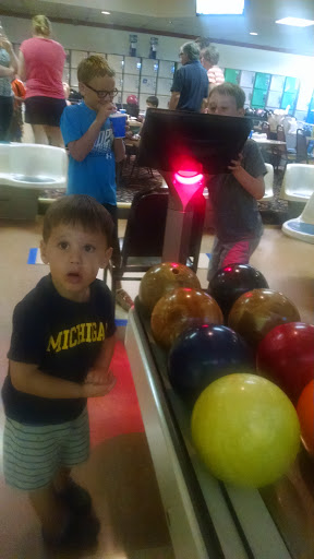 Bowling Alley «Maplewood Lanes», reviews and photos, 830 Woodland Dr E, Saline, MI 48176, USA