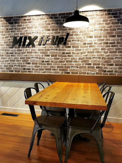 Mixers Bar and Grill
