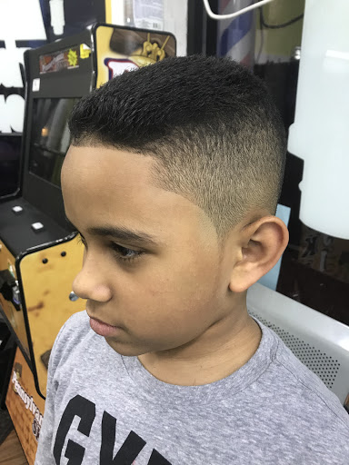 Barber Shop «H D Barber Shop.», reviews and photos, 1264 N 10th St, Reading, PA 19604, USA