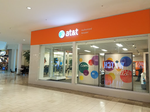 Cell Phone Store «AT&T Authorized Retailer», reviews and photos, 122 Hawthorn Center #623, Vernon Hills, IL 60061, USA