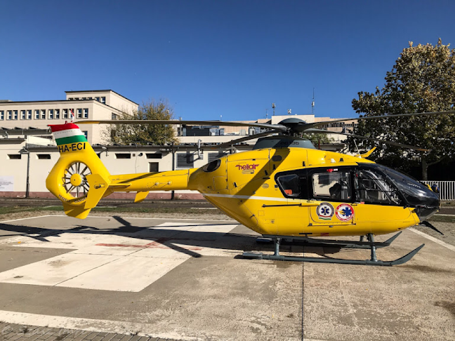 Kenézy Gyula Kórház- Rendelőinézet V osztályú mentőhelikopter repülőtér debreceni kórházi heliport helikopterleszálló
