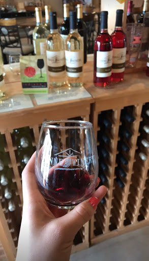 Winery «Tonne Winery», reviews and photos, 101 W Royerton Rd, Muncie, IN 47303, USA