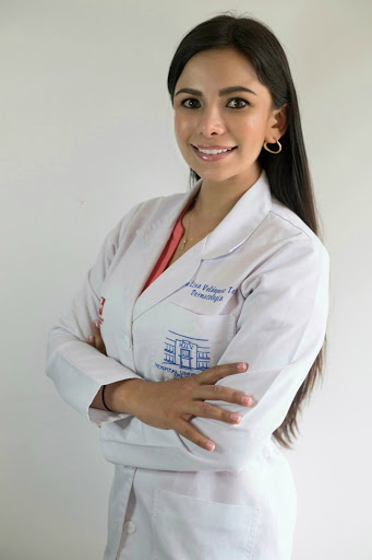 Dra. Lina Marcela Velásquez Tafur, Dermatólogo