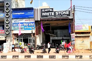 Hotel white stone Gonda image