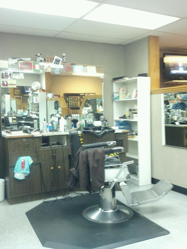 Barber Shop «Cotswold Barber Shop», reviews and photos, 2915 Robin Rd, Charlotte, NC 28211, USA