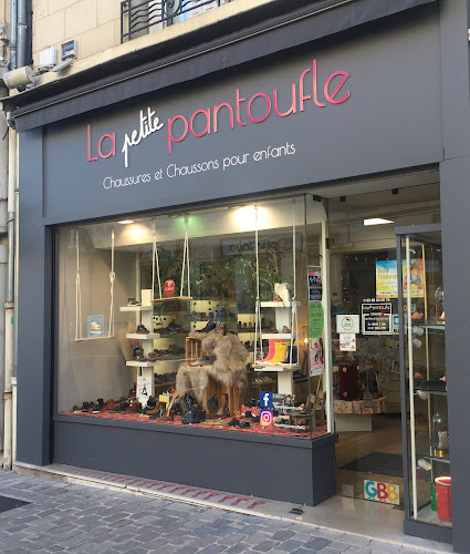 Magasin de chaussures La petite pantoufle CHAUSSURES BEBES/ENFANTS Soissons