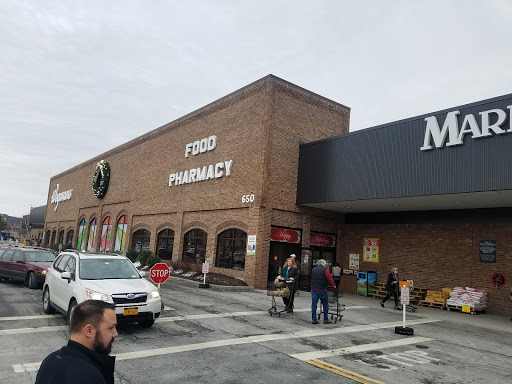 Wegmans, 650 Harry L Dr, Johnson City, NY 13790, USA, 