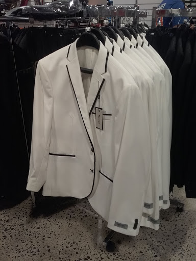 Clothing Store «K&G Fashion Superstore», reviews and photos, 77 Willowbrook Blvd Suite 81, Wayne, NJ 07470, USA