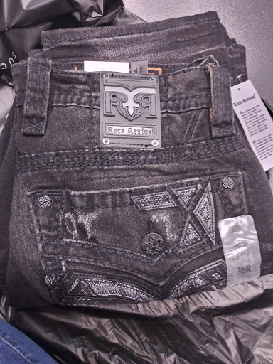 Clothing Store «Buckle», reviews and photos, 3040 E 3rd St, Bloomington, IN 47401, USA