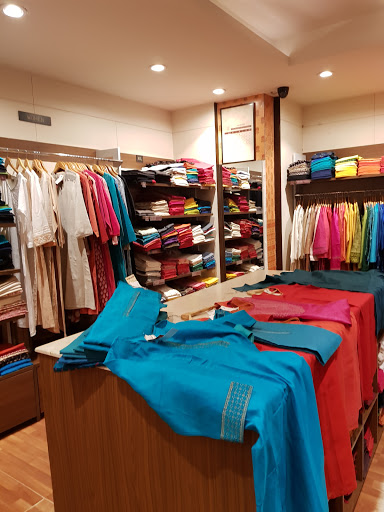 Chinese clothing shops in Delhi