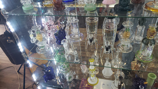 Tobacco Shop «Wild Side Smoke Shop», reviews and photos, 109 W 7th St, Bloomington, IN 47404, USA