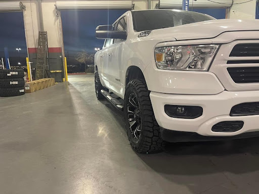 Truck Accessories Store «4 Wheel Parts Performance Center - McAllen, TX», reviews and photos, 2701 W Expy 83, McAllen, TX 78503, USA