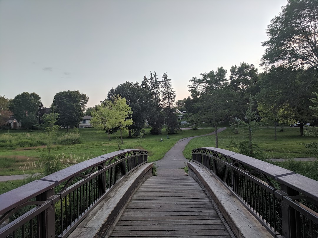 Minnehaha Creek Park