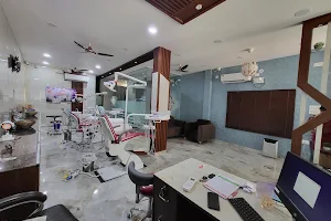 Sri Murali Super Speciality Dental Hospital image