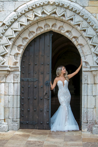 Bridal Shop «Lauderdale Bride - Upscale & Intimate Bridal Boutique in the heart of Fort Lauderdale», reviews and photos, 4130 N Federal Hwy, Fort Lauderdale, FL 33308, USA