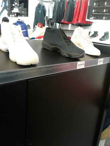 Shoe Store «WSS», reviews and photos, 3000 W Century Blvd, Inglewood, CA 90303, USA
