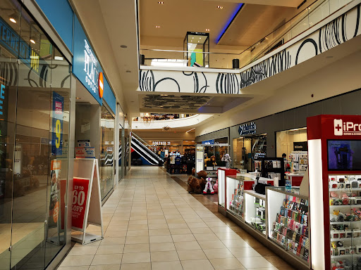 Shopping Mall «Fashion Outlets of Chicago», reviews and photos, 5220 Fashion Outlets Way, Rosemont, IL 60018, USA