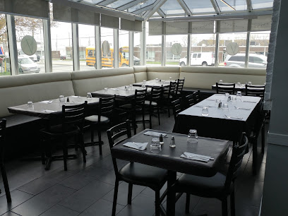 Restaurant La Veranda pizzeria - 6363 Boulevard Henri-Bourassa E, Montréal-Nord, Quebec H1G 2V5, Canada