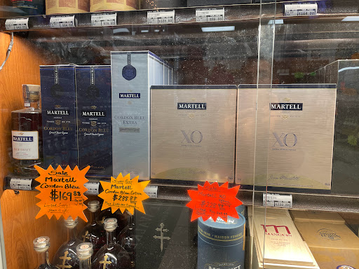 Liquor Store «Morrissey Boulevard Wines & Liquors», reviews and photos, 711 William T Morrissey Blvd, Dorchester, MA 02122, USA