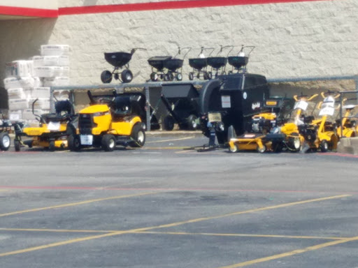 Home Improvement Store «Tractor Supply Co.», reviews and photos, 1011 Wal St STE 300, Longview, TX 75605, USA