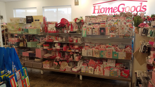 Department Store «HomeGoods», reviews and photos, 2731 N Elston Ave, Chicago, IL 60647, USA