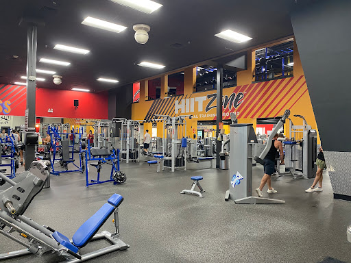 Health Club «Crunch - Carrollwood», reviews and photos, 15798 N Dale Mabry Hwy, Tampa, FL 33618, USA