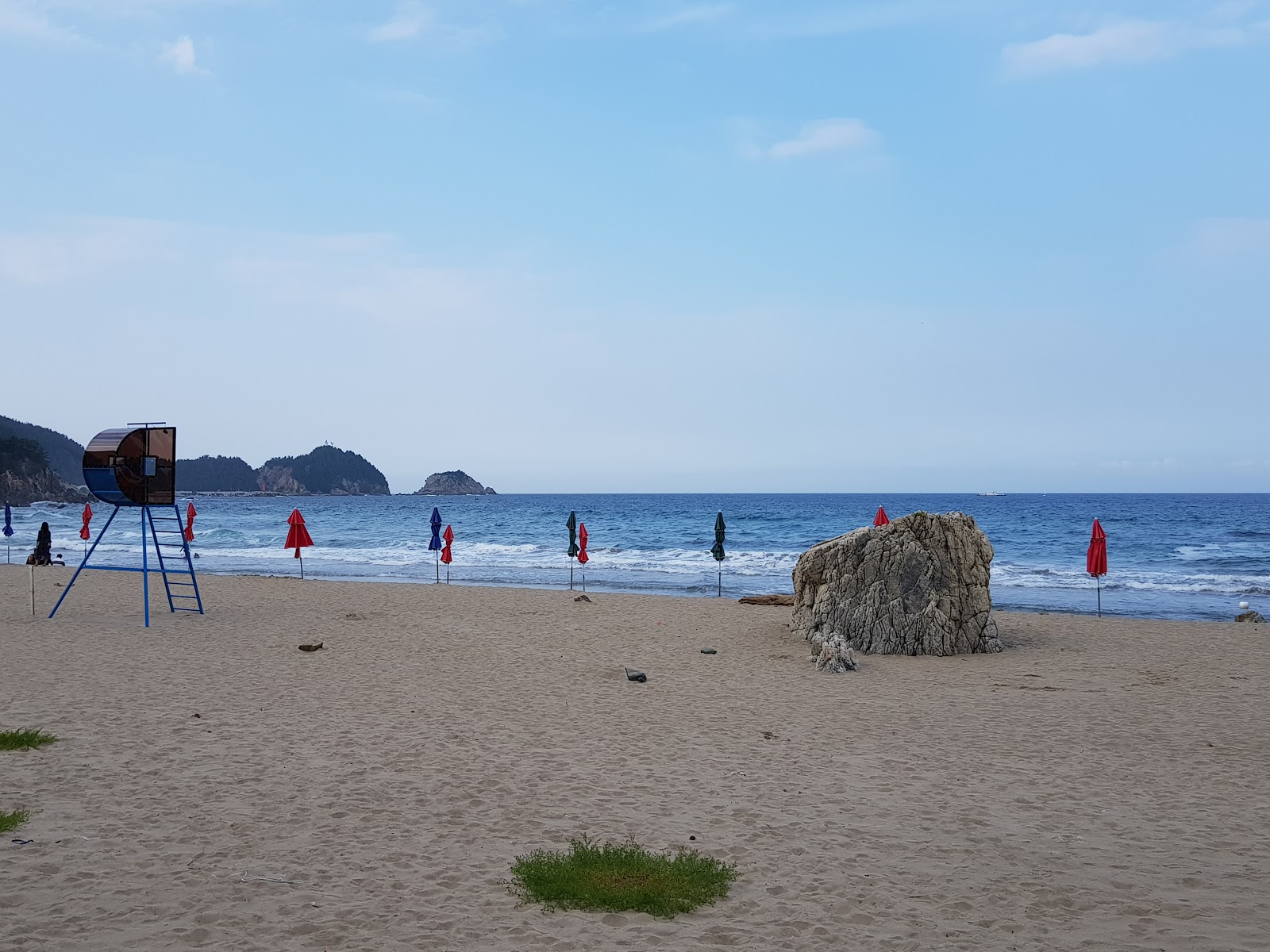 Bunam Beach的照片 带有碧绿色纯水表面