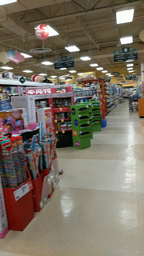 Grocery Store «Kroger», reviews and photos, 30935 Five Mile Road, Livonia, MI 48154, USA