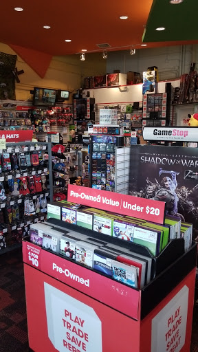 Video Game Store «GameStop», reviews and photos, 1802 12th Ave NW #100, Issaquah, WA 98027, USA