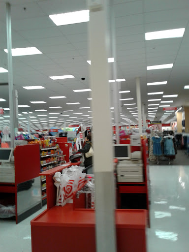 Department Store «Target», reviews and photos, 800 Broadview Village Sq, Broadview, IL 60155, USA