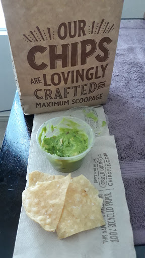 Mexican Restaurant «Chipotle Mexican Grill», reviews and photos, 1390 S Cooper St #100, Arlington, TX 76013, USA
