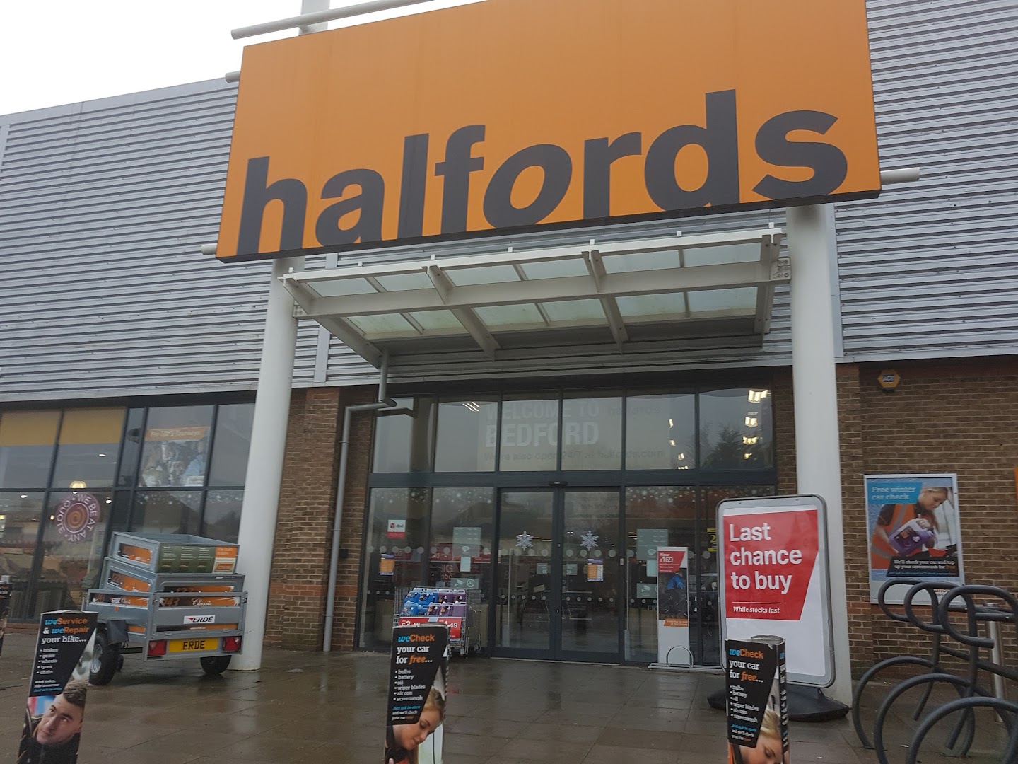 Halfords - Bedford