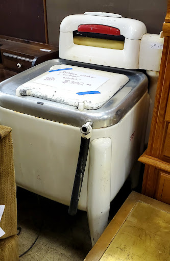 Thrift Store «Better Bargains Thrift Store», reviews and photos, 10209 NE Sandy Blvd, Portland, OR 97220, USA