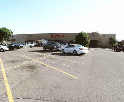 Supermarket «Hy-Vee», reviews and photos, 410 S Riverfront Dr, Mankato, MN 56001, USA
