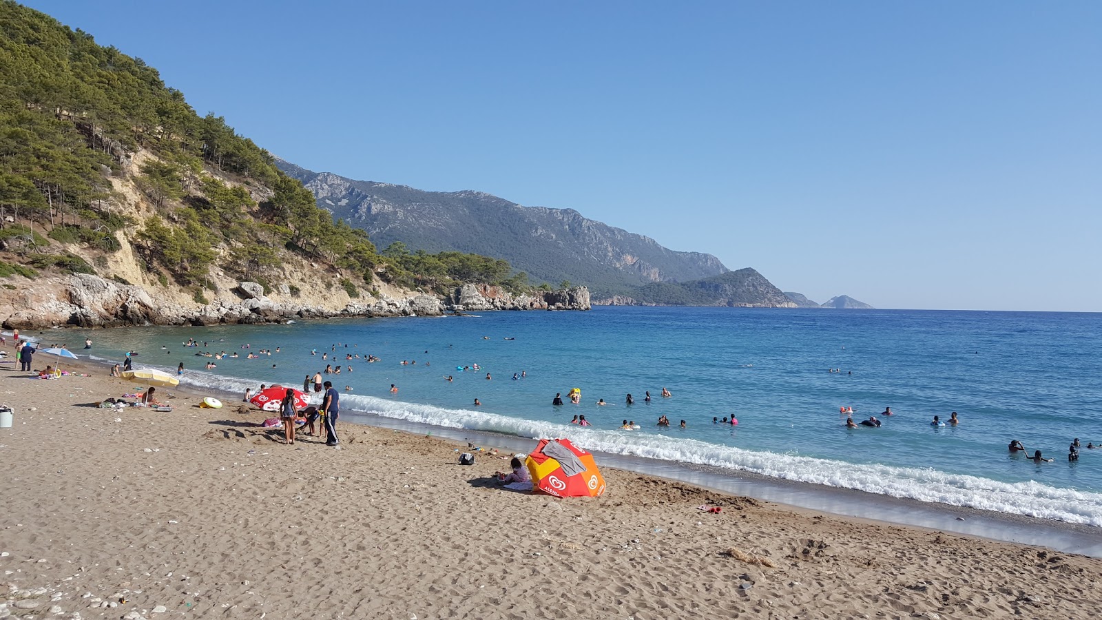 Foto von Papaz Iskelesi mit beiger sand & kies Oberfläche