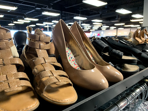 Used Clothing Store «Clothes Mentor», reviews and photos, 2551 45th St S # 113, Fargo, ND 58104, USA