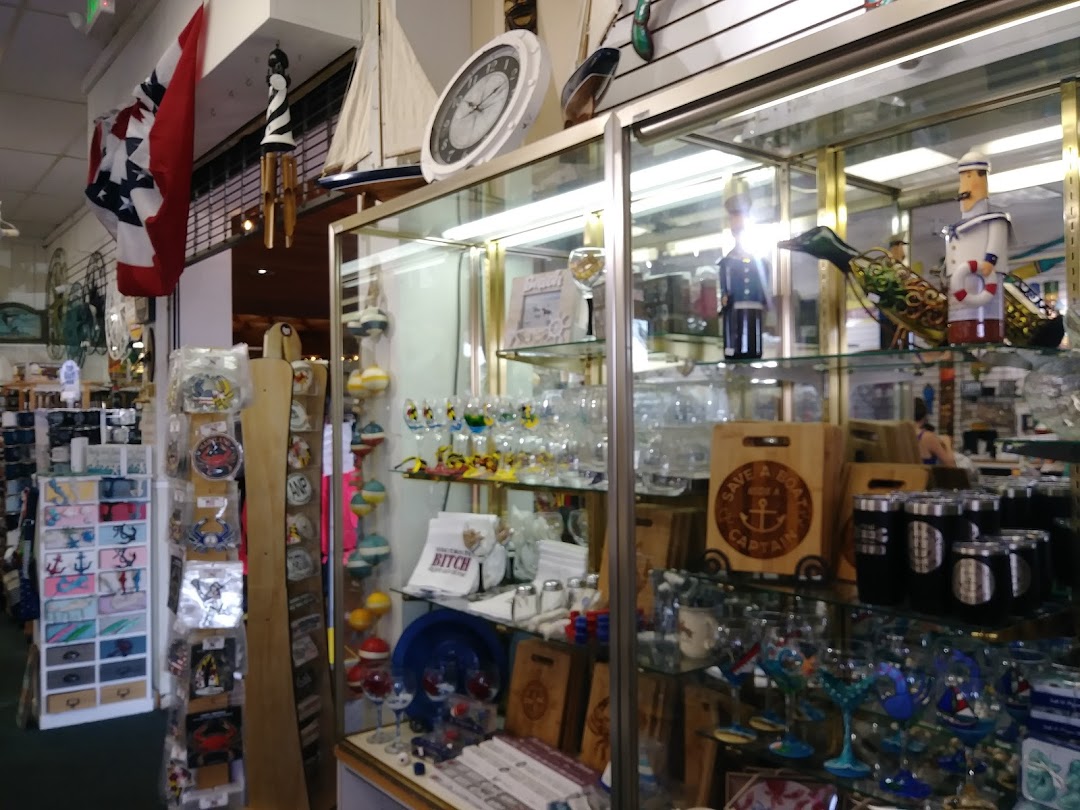 Guzzi Gifts Christmas Corner