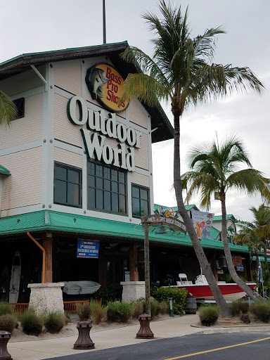 Sporting Goods Store «Bass Pro Shops», reviews and photos, 10040 Gulf Center Dr, Fort Myers, FL 33913, USA