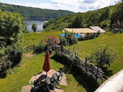 le gîte du lac et sa mini ferme à Paulhenc