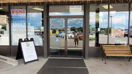 Natural Foods Store «Health Hut Natural Foods», reviews and photos, 19035 W Bluemound Rd, Brookfield, WI 53045, USA