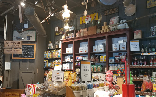 American Restaurant «Cracker Barrel Old Country Store», reviews and photos, 5580 Windward Pkwy, Alpharetta, GA 30004, USA