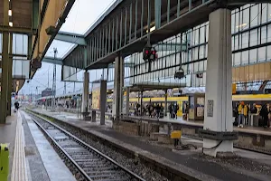 Bahnhof Stuttgart image