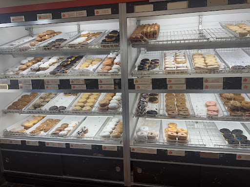 Donut Shop «Maple Donuts», reviews and photos, 50 Robinhood Dr, Goldsboro, PA 17319, USA