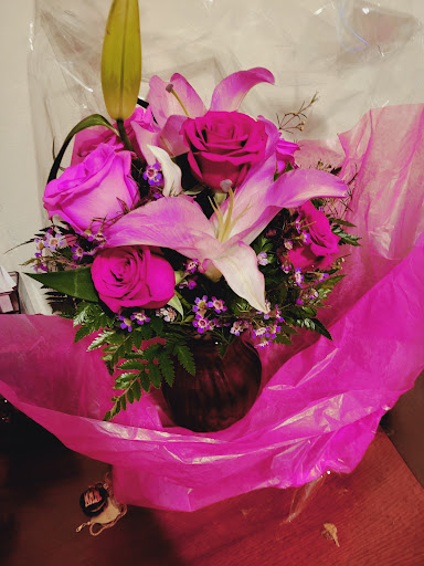 Florist «Rainbow Florist», reviews and photos, 2134 Westchester Ave, Bronx, NY 10462, USA