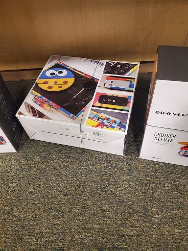 Book Store «Barnes & Noble», reviews and photos, 600 Burr Ln, Lake Grove, NY 11755, USA