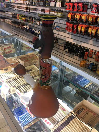 Tobacco Shop «Franklin Smoke Shop», reviews and photos, 24 East Central Street, Franklin, MA 02038, USA