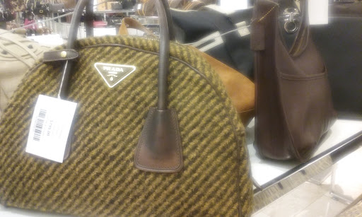 Department Store «Lord & Taylor», reviews and photos, 400 W Farms Mall, Farmington, CT 06032, USA