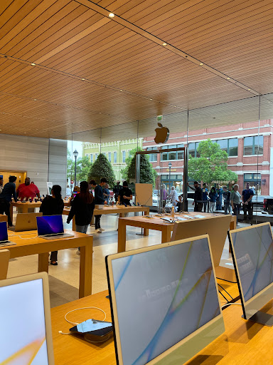 Computer Store «Apple Southlake Town Square», reviews and photos, 260 Grand Ave, Southlake, TX 76092, USA