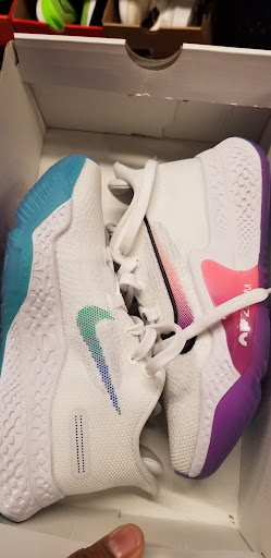 Sporting Goods Store «Nike Factory Store», reviews and photos, 3000 Grapevine Mills Pkwy #611, Grapevine, TX 76051, USA